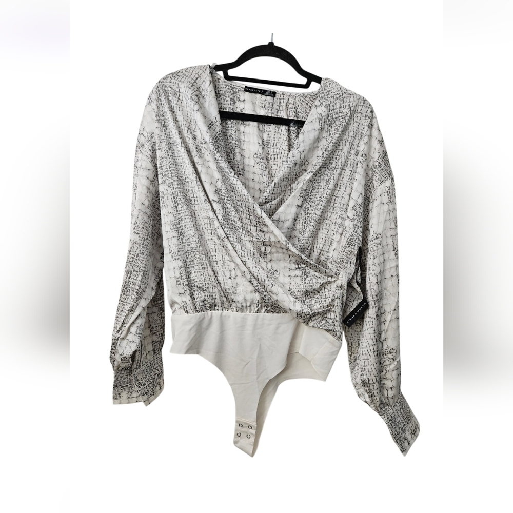 Black Tape black cream snake print long sleeve bodysuit SZ S NEW